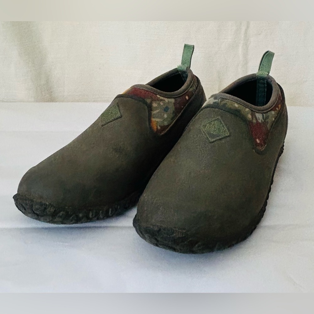 Duck Muck Women's Green Slip-On Waterproof Shoes